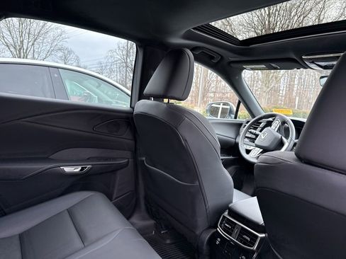 Certified 2025 Lexus RX 350 Premium w/ Accessory Package (A2) image 9