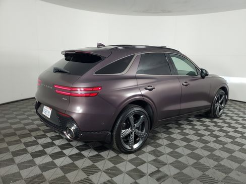 Used 2023 Genesis GV70 2.5T w/ Sport Prestige Package image 4