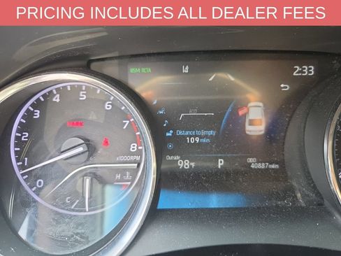 Used 2020 Toyota Camry XLE FWD image 5