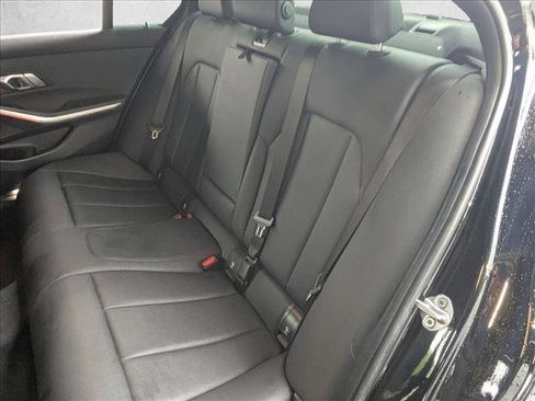 Used 2020 BMW 330i Sedan w/ Convenience Package image 21