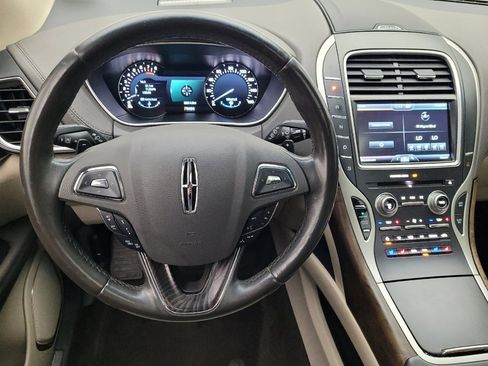 Used 2016 Lincoln MKX Reserve w/ Driver Assistance Package AWD/4WD image 22