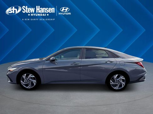 New 2026 Hyundai Elantra Limited image 3