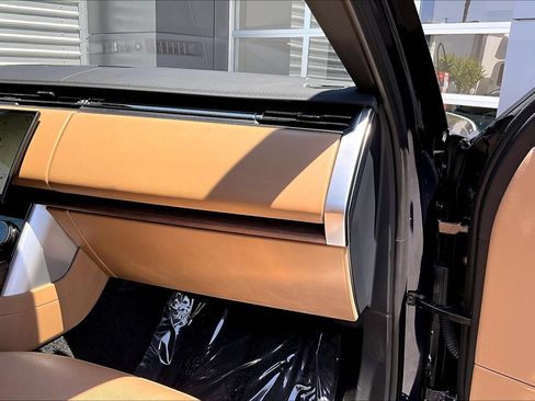 Certified 2023 Land Rover Range Rover SE AWD/4WD image 15