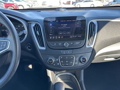 Used 2023 Chevrolet Malibu LT FWD image 27
