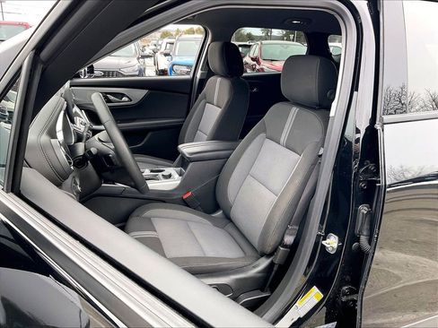 Used 2024 Chevrolet Blazer LT AWD/4WD image 9