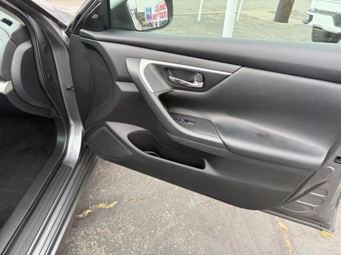 Used 2018 Nissan Altima 2.5 SV FWD image 23