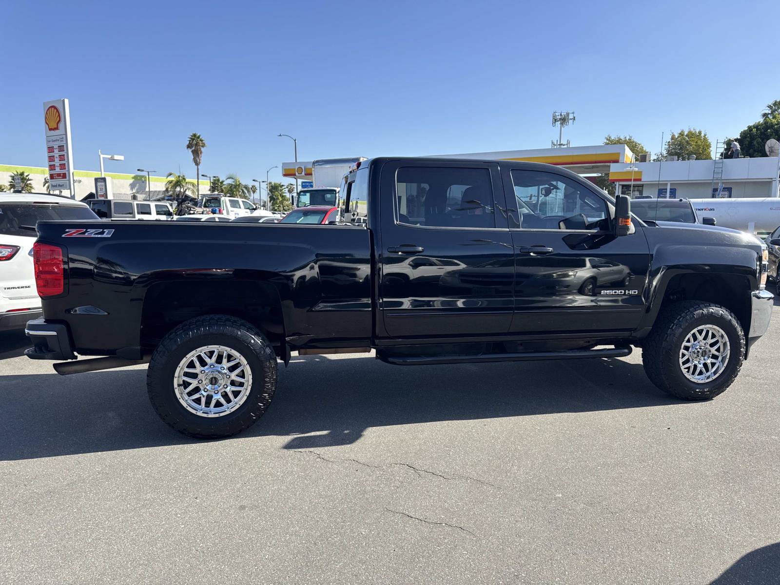 Used 2015 Chevrolet Silverado 2500 LT w/ LT Convenience Package AWD/4WD image 4