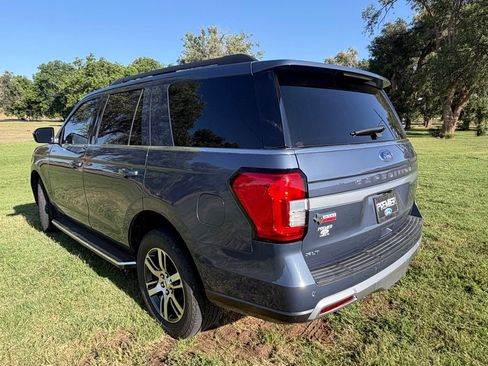 Used 2022 Ford Expedition XLT AWD/4WD image 7