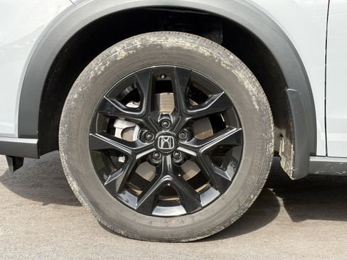 Used 2023 Honda HR-V Sport image 11