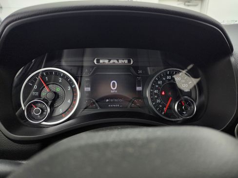 Used 2022 RAM 3500 Big Horn w/ Level C Equiment Group image 10