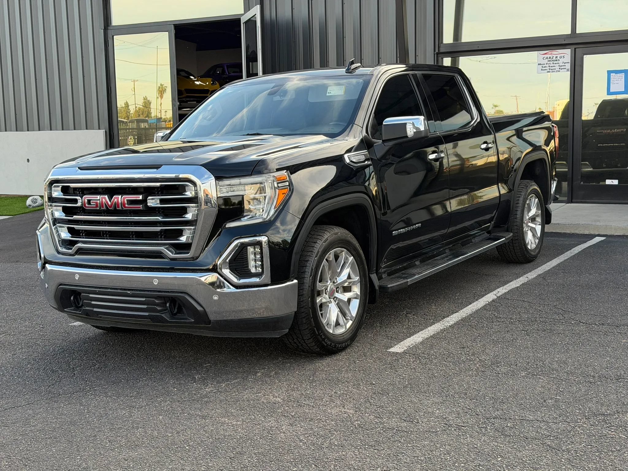 Used 2020 GMC Sierra 1500 SLT RWD image 1