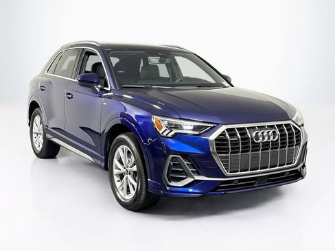 Certified 2025 Audi Q3 2.0T Premium w/ Convenience Package AWD/4WD image 7