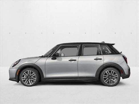 New 2026 MINI Cooper 4-Door Hardtop FWD image 3