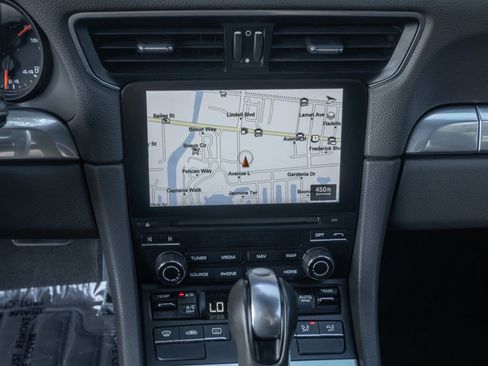 Used 2017 Porsche 911 Carrera 4S image 19