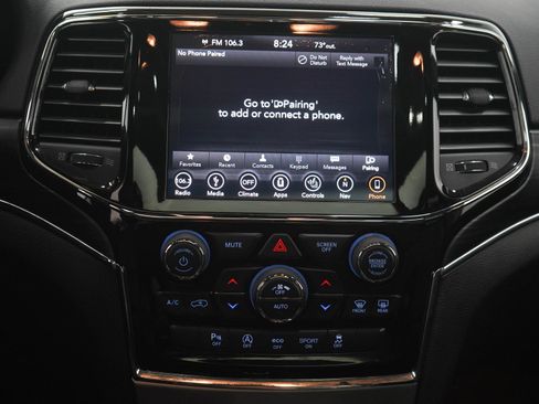 Used 2019 Jeep Grand Cherokee Limited w/ Luxury Group II AWD/4WD image 18