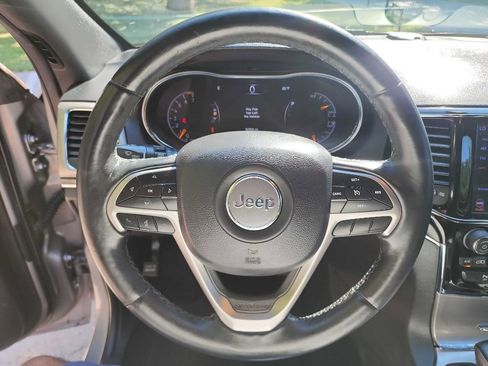 Used 2019 Jeep Grand Cherokee Limited w/ Luxury Group II image 18