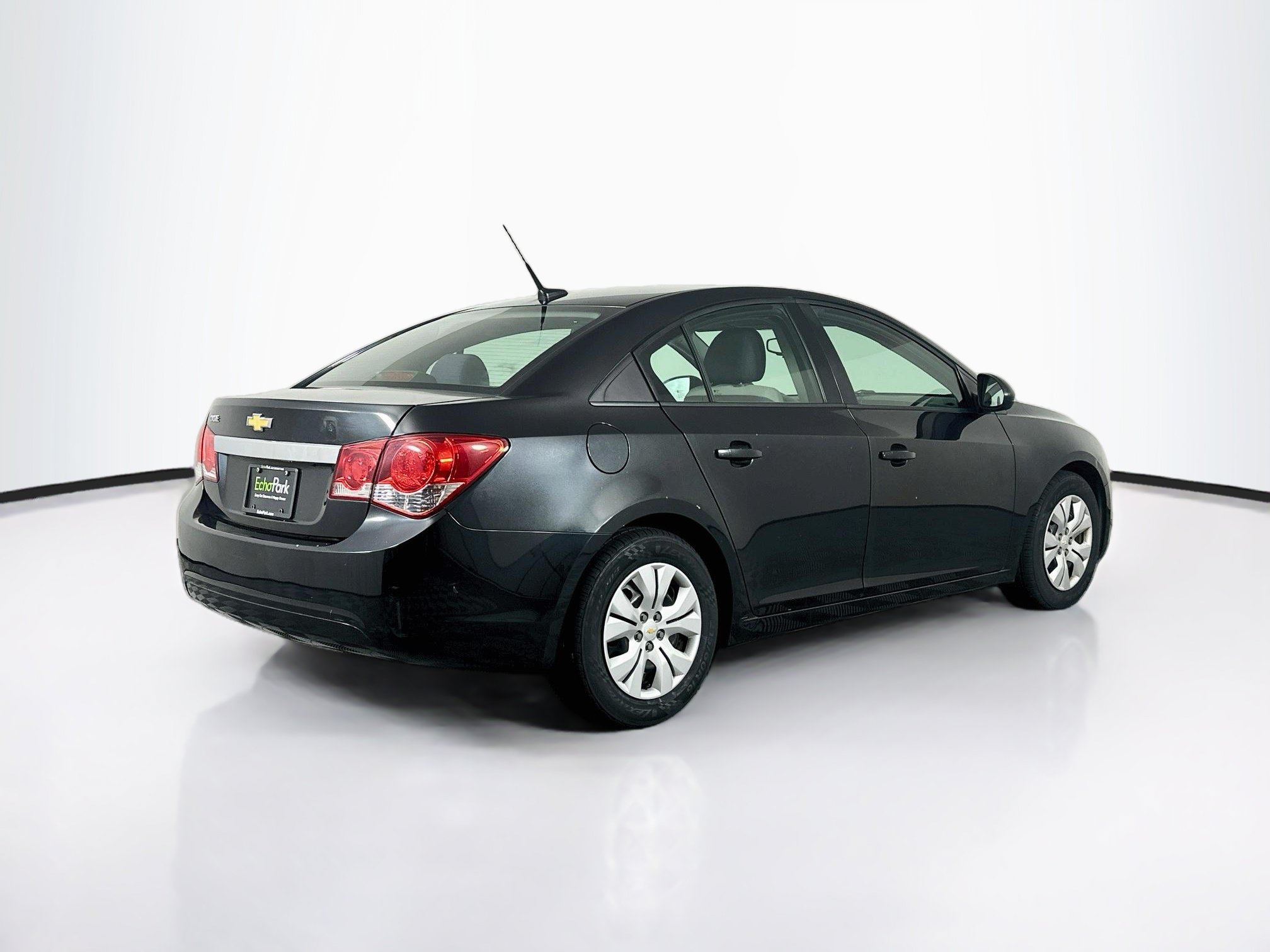Used 2014 Chevrolet Cruze LS FWD image 9