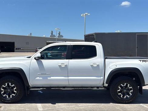 Certified 2023 Toyota Tacoma TRD Off-Road w/ TRD Premium Off Road Package AWD/4WD image 2