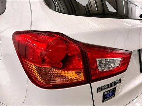 Used 2017 Mitsubishi Outlander Sport LE FWD image 28