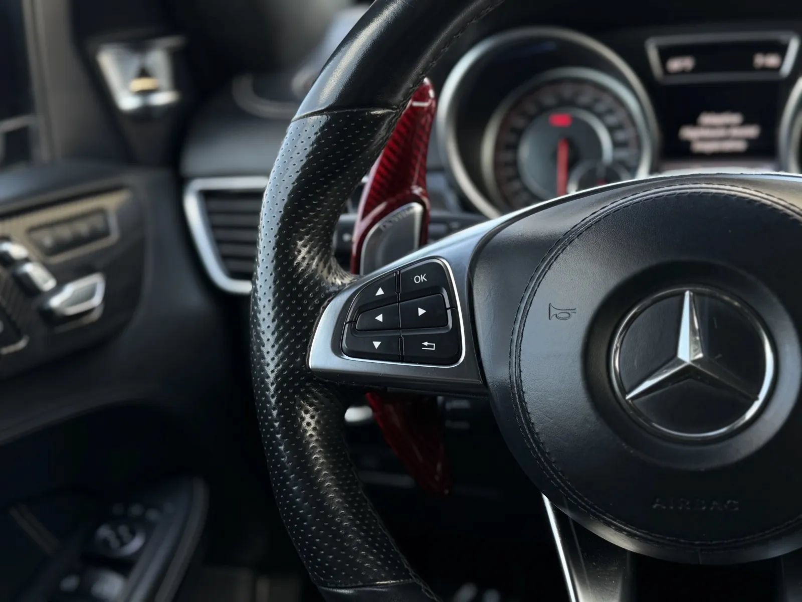 Used 2018 Mercedes-Benz GLS 63 AMG 4MATIC image 25