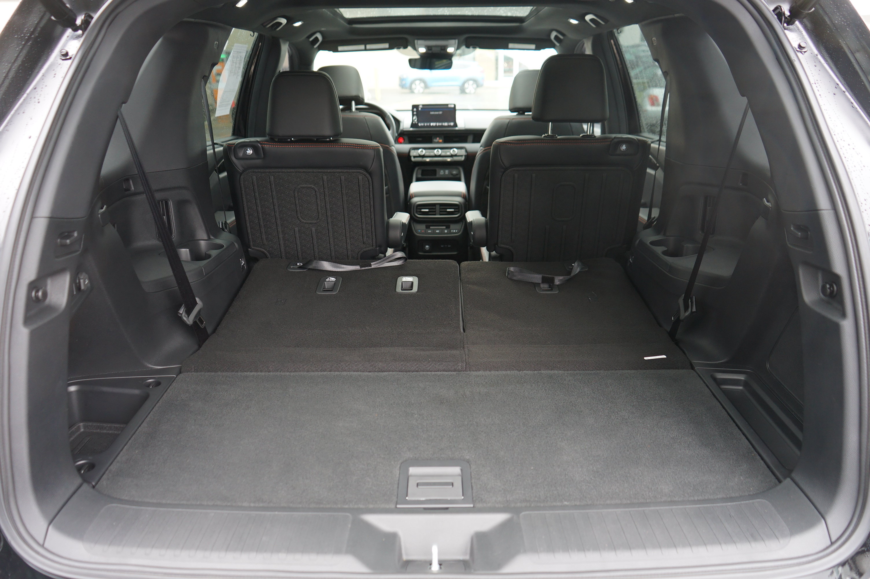 Used 2025 Honda Pilot TrailSport image 12