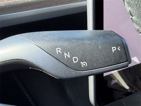 Used 2023 Tesla Model 3 Standard Range image 16