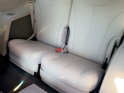 Used 2004 Chrysler Pacifica AWD w/ Smokers Group image 11