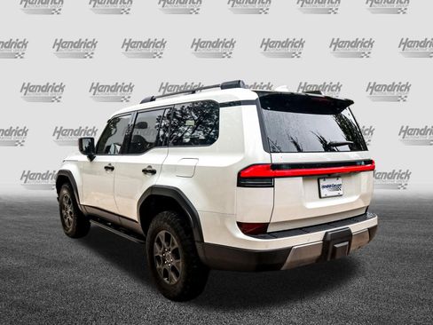 Used 2024 Lexus GX 550 AWD/4WD image 8