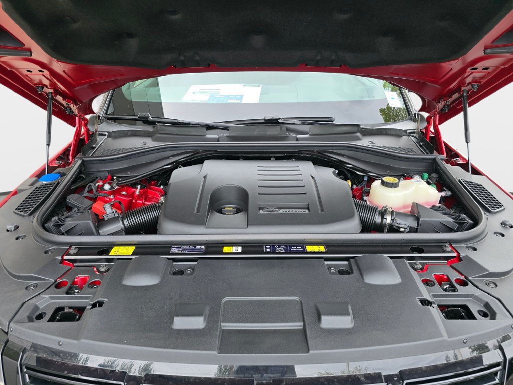 New 2026 Land Rover Range Rover Sport SE AWD/4WD image 32