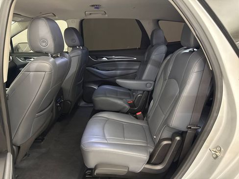 Used 2020 Buick Enclave Essence FWD image 25