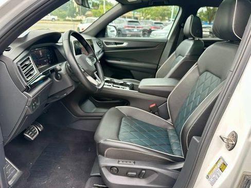 Certified 2025 Volkswagen Atlas Cross Sport SEL Premium R-Line AWD/4WD image 12