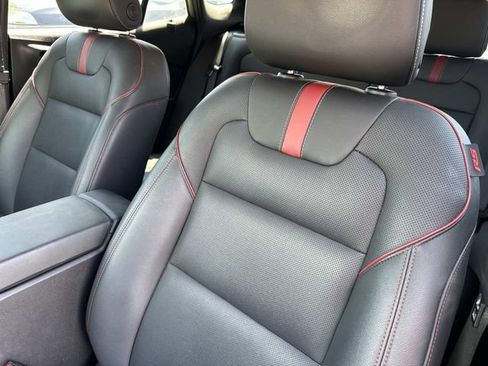 Used 2024 Chevrolet Trax RS FWD image 5