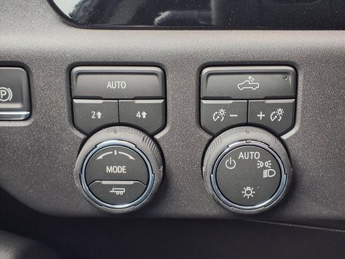 New 2026 Chevrolet Silverado 1500 LT image 9