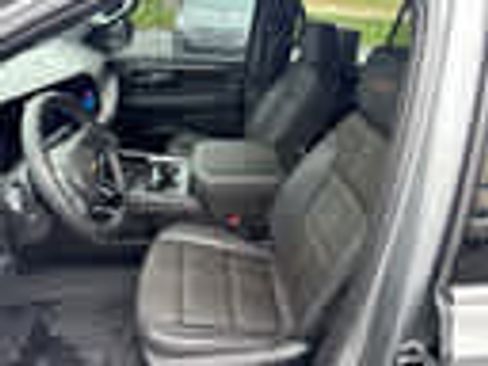 Used 2025 Chevrolet Tahoe High Country AWD/4WD image 8
