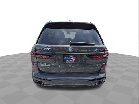 Used 2026 BMW X7 xDrive40i w/ M Sport Package AWD/4WD image 5