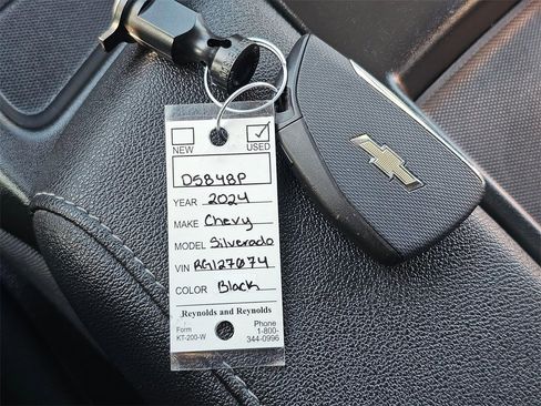 Used 2024 Chevrolet Silverado 1500 W/T w/ WT Value Package image 28