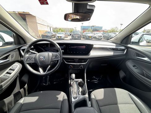 Used 2025 Buick Encore GX Preferred FWD image 32