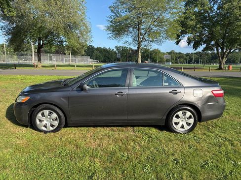 Used 2009 Toyota Camry LE FWD image 33