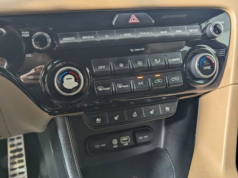 Used 2018 Kia Sportage SX image 19