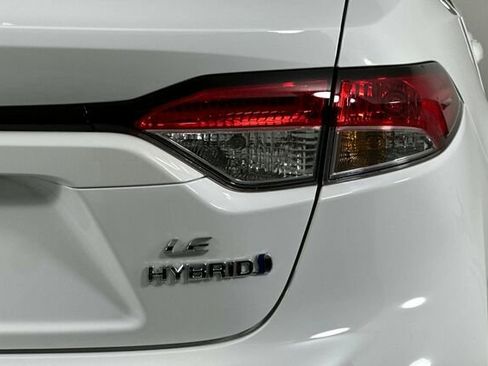 Used 2024 Toyota Corolla LE image 31