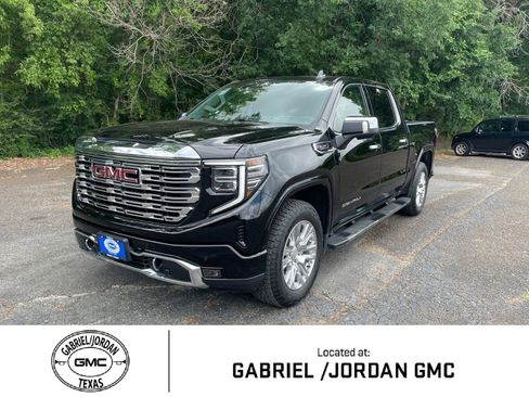 Used 2024 GMC Sierra 1500 Denali w/ Technology Package AWD/4WD image 1