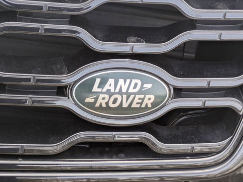 Used 2020 Land Rover Range Rover Sport HST image 32