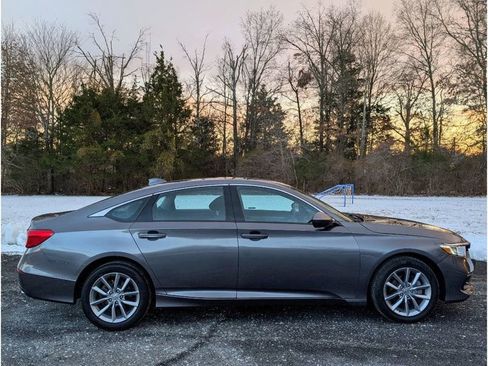 Used 2021 Honda Accord LX image 8
