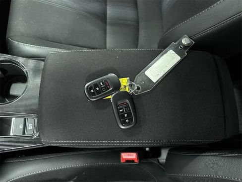 Used 2025 Honda Civic Sport image 30