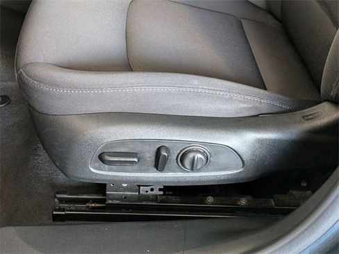 Used 2020 Chevrolet Malibu LT image 12