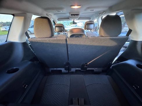 Used 2020 Dodge Journey SE w/ SE Popular Equipment Group FWD image 13