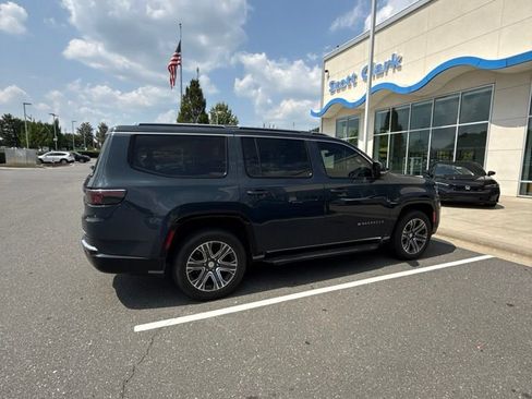 Used 2024 Jeep Wagoneer Series II w/ Flexible Seating Group RWD image 1