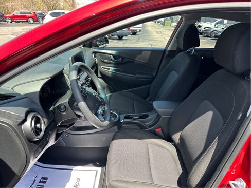 Used 2023 Hyundai Kona SEL AWD/4WD image 9