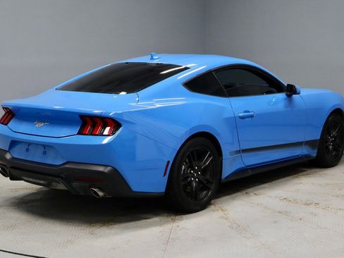 Used 2025 Ford Mustang EcoBoost image 12
