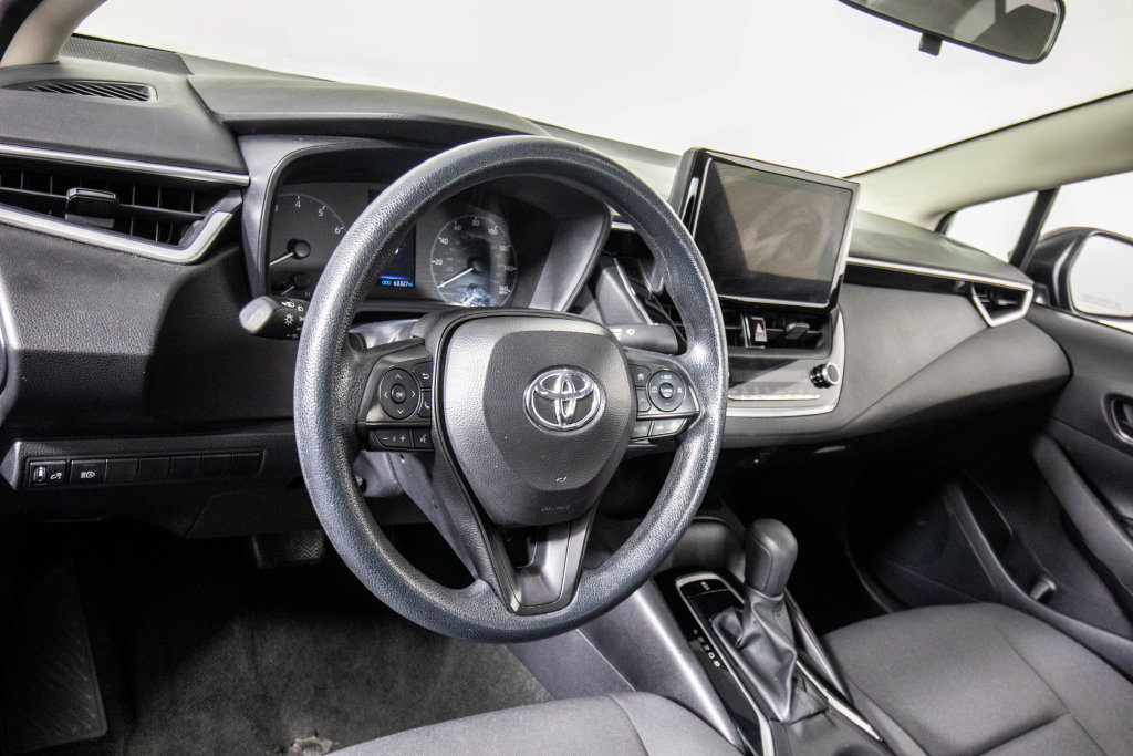 Used 2024 Toyota Corolla LE FWD image 17